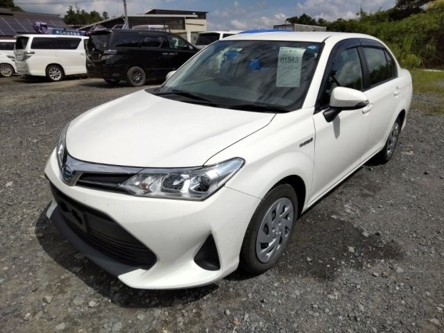 1593 Toyota Corolla axio NKE165 2018 г. (LUM Tokyo Nyusatsu)